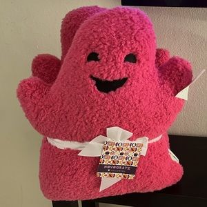 Ghost pillows 2x Novogratz pink